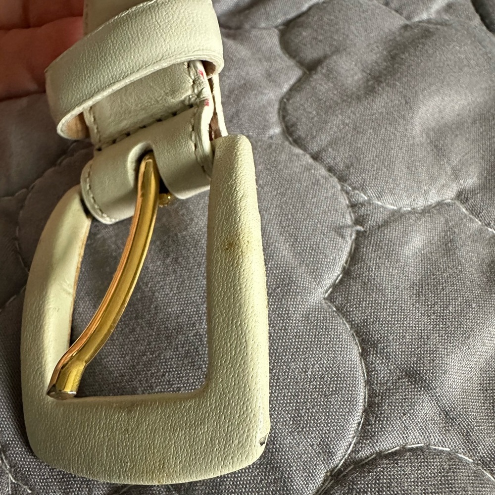 Talbots Beige Leather Belt with Gold-Tone Buckle EUC - Picture 4 of 4